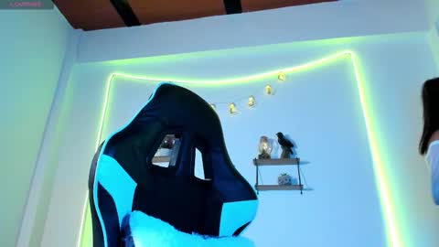    online show from October 13, 12:21 am