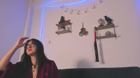    online show from November 9, 2:32 am