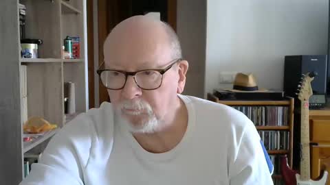 Snapshot of 7thsojourn chatting on December 7, 11:18 am Papi online show from December 7, 11:18 am