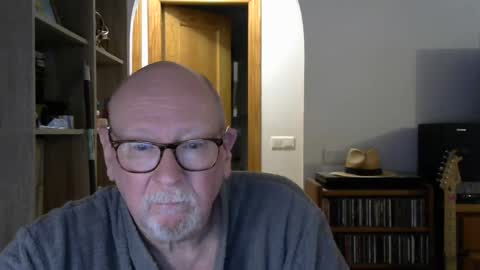 Snapshot of 7thsojourn chatting on December 31, 4:46 pm Papi online show from December 31, 4:46 pm