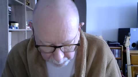 Snapshot of 7thsojourn chatting on February 1, 9:11 am Papi online show from February 1, 9:11 am