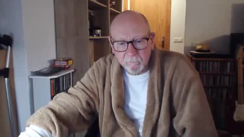 Snapshot of 7thsojourn chatting on February 5, 5:31 pm Papi online show from February 5, 5:31 pm