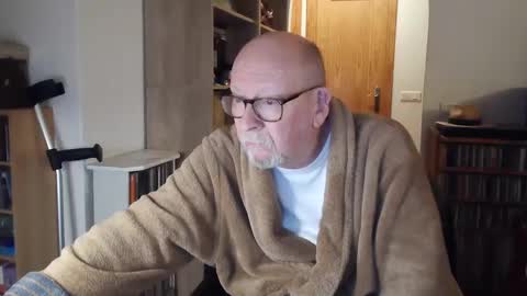 Snapshot of 7thsojourn chatting on February 6, 5:40 pm Papi online show from February 6, 5:40 pm