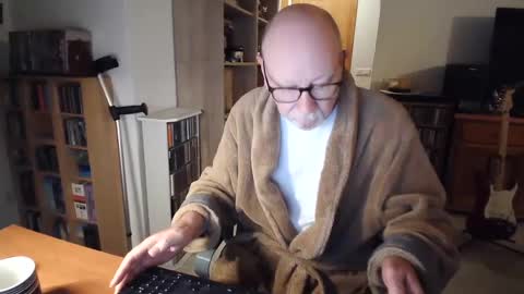 Snapshot of 7thsojourn chatting on February 7, 6:34 pm Papi online show from February 7, 6:34 pm