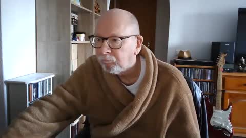 Snapshot of 7thsojourn chatting on February 9, 9:16 am Papi online show from February 9, 9:16 am