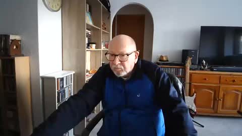 Snapshot of 7thsojourn chatting on February 11, 4:02 pm Papi online show from February 11, 4:02 pm