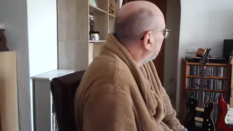 Snapshot of 7thsojourn chatting on February 28, 11:25 am Papi online show from February 28, 11:25 am