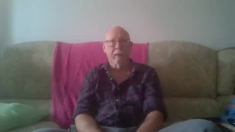 Snapshot of 7thsojourn chatting on October 7, 8:00 am Papi online show from October 7, 8:00 am