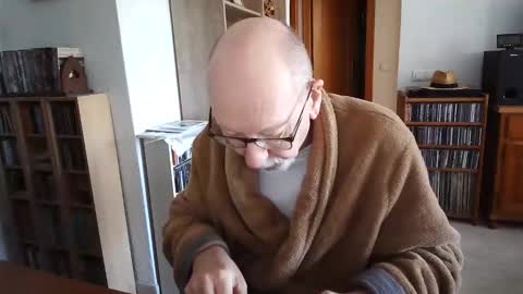 Snapshot of 7thsojourn chatting on November 22, 9:52 am Papi online show from November 22, 9:52 am