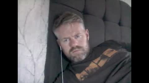 81jonnyx online show from December 26, 1:54 pm