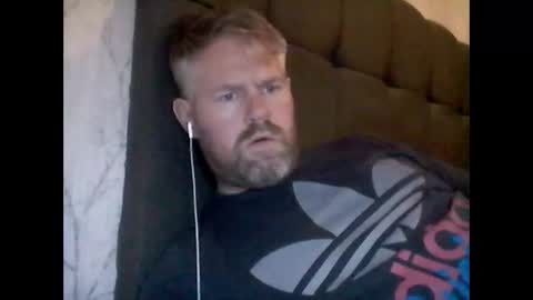 81jonnyx online show from December 27, 4:43 pm