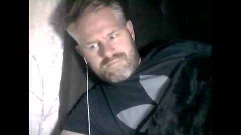 81jonnyx online show from December 28, 10:23 pm