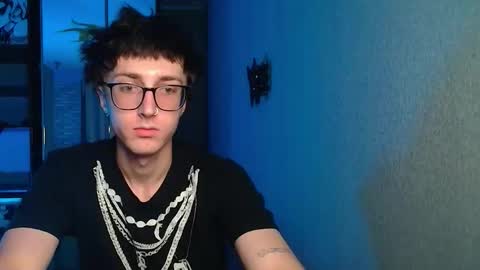 Phillip online show from December 1, 2:05 am