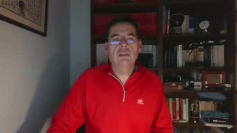 Snapshot of 8age chatting on December 16, 10:15 pm 8age online show from December 16, 10:15 pm