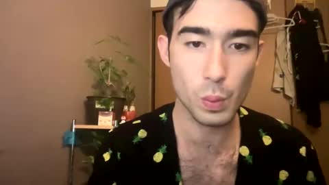 Snapshot of 9thislandd chatting on December 15, 11:12 am 9thislandd online show from December 15, 11:12 am