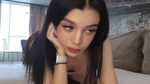 Snapshot of 9west chatting on October 10, 8:46 am KARINA online show from October 10, 8:46 am