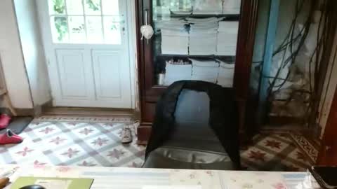 _123_voyeur_ online show from September 12, 9:20 am