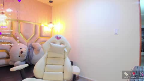  Alaia online show from December 27, 1:22 am