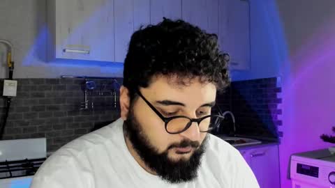 Alan online show from December 11, 8:18 pm