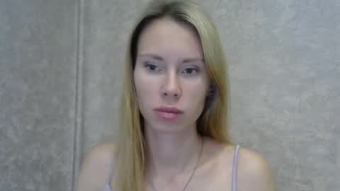 Snapshot of _alex1819 chatting on October 31, 7:42 am _alex1819 online show from October 31, 7:42 am