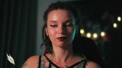 Snapshot of _alicemorrison_ chatting on December 14, 6:30 pm Alice Morrison Mistress Datura online show from December 14, 6:30 pm