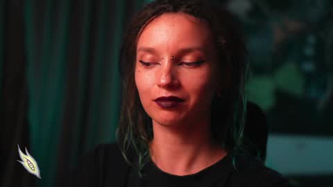 Snapshot of _alicemorrison_ chatting on December 24, 4:40 pm Alice Morrison Mistress Datura online show from December 24, 4:40 pm