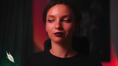 Snapshot of _alicemorrison_ chatting on December 28, 6:50 pm Alice Morrison Mistress Datura online show from December 28, 6:50 pm