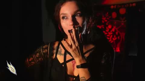 Snapshot of _alicemorrison_ chatting on September 13, 6:18 pm Alice Morrison Mistress Datura online show from September 13, 6:18 pm