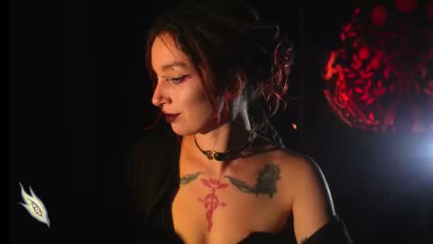 Snapshot of _alicemorrison_ chatting on September 20, 6:42 pm Alice Morrison Mistress Datura online show from September 20, 6:42 pm