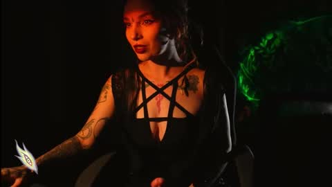 Snapshot of _alicemorrison_ chatting on October 24, 6:26 pm Alice Morrison Mistress Datura online show from October 24, 6:26 pm