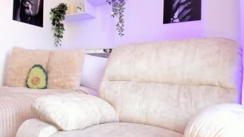 Karo online show from December 4, 4:05 pm