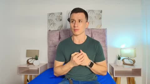 Snapshot of _andrewfalcon2 chatting on January 20, 12:18 pm _andrewfalcon2 online show from January 20, 12:18 pm