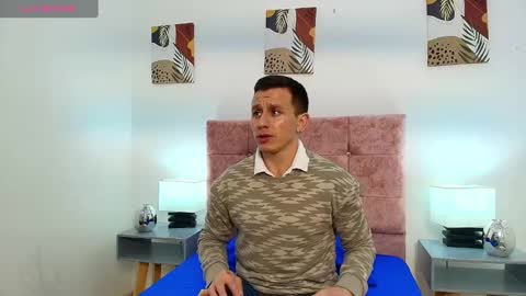 Snapshot of _andrewfalcon2 chatting on January 29, 12:35 pm _andrewfalcon2 online show from January 29, 12:35 pm