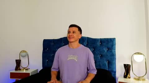 Snapshot of _andrewfalcon2 chatting on February 3, 12:36 pm _andrewfalcon2 online show from February 3, 12:36 pm