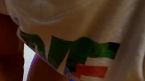 Snapshot of _andrewfalcon2 chatting on February 4, 12:33 pm _andrewfalcon2 online show from February 4, 12:33 pm