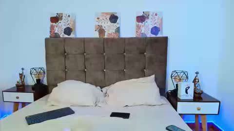 Snapshot of _andrewfalcon2 chatting on September 16, 8:10 pm _andrewfalcon2 online show from September 16, 8:10 pm