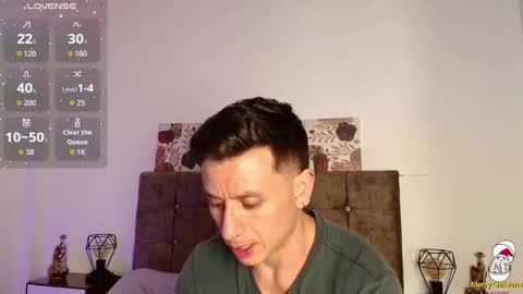 Snapshot of _andrewfalcon2 chatting on November 17, 4:35 pm _andrewfalcon2 online show from November 17, 4:35 pm