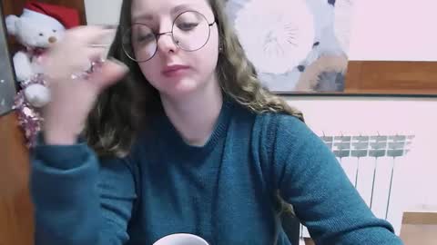 Anna online show from December 6, 12:05 pm