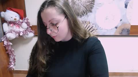 Anna online show from December 12, 4:21 pm