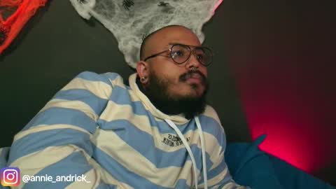 Snapshot of _annie_andrick_ chatting on October 24, 1:18 pm Annie Andrick online show from October 24, 1:18 pm