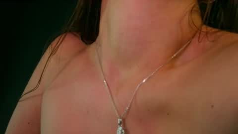 Snapshot of _annie_andrick_ chatting on November 24, 1:38 am Annie Andrick online show from November 24, 1:38 am