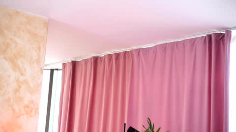 Arielle online show from January 10, 9:13 am