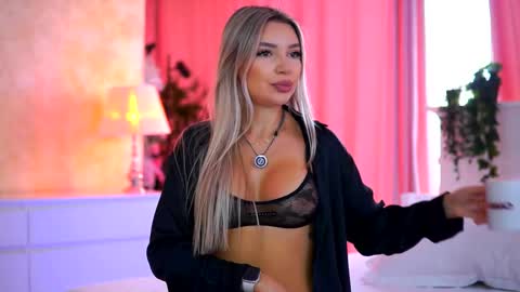 Arielle online show from November 21, 10:03 am