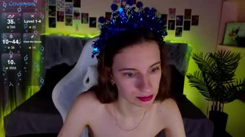 _ash_leyy_ online show from October 31, 1:39 am
