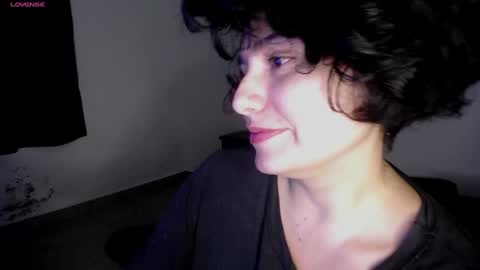 Snapshot of _atenea_golden chatting on December 13, 11:17 pm atenea online show from December 13, 11:17 pm