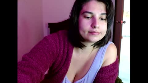Snapshot of _atenea_golden chatting on October 14, 2:29 pm atenea online show from October 14, 2:29 pm