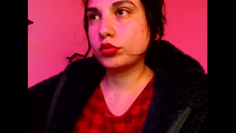 Snapshot of _atenea_golden chatting on October 21, 3:24 pm atenea online show from October 21, 3:24 pm