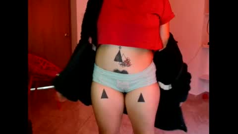 Snapshot of _atenea_golden chatting on October 29, 2:19 pm atenea online show from October 29, 2:19 pm