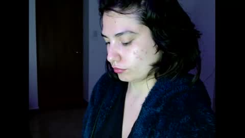 Snapshot of _atenea_golden chatting on October 30, 9:33 am atenea online show from October 30, 9:33 am