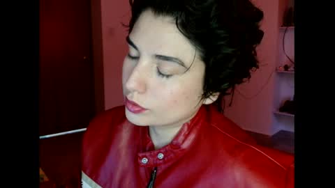 Snapshot of _atenea_golden chatting on November 10, 2:16 pm atenea online show from November 10, 2:16 pm